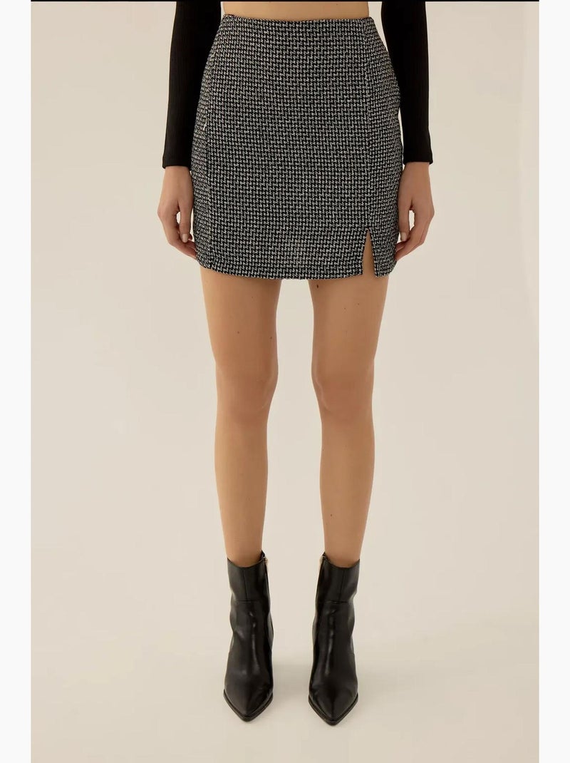 Jupe courte en tweed à taille haute avec fente hiccup Noir - Kiabi