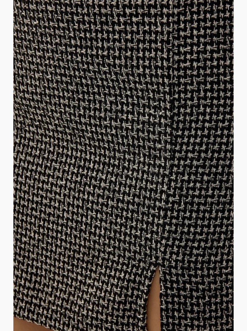 Jupe courte en tweed à taille haute avec fente hiccup Noir - Kiabi