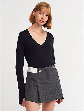 Jupe courte plissée à taille haute avec ceinture dilvin