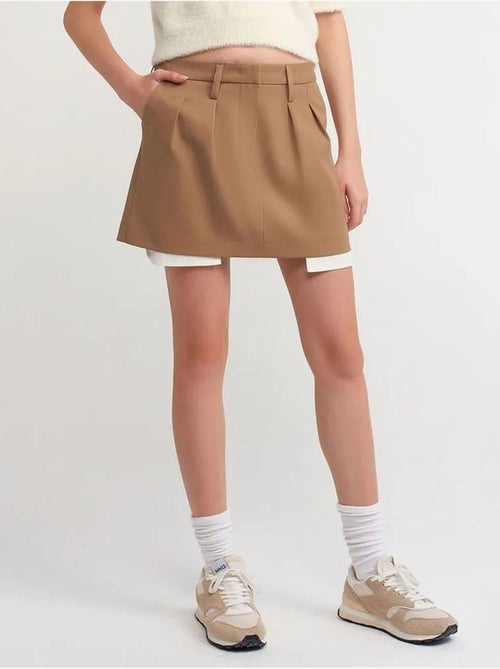 Jupe courte trapèze taille haute avec poche dilvin - Kiabi Jupe courte trapèze taille haute avec poche dilvin - Kiabi