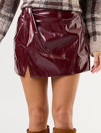 Jupe en faux cuir verni