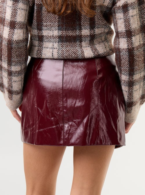 Jupe en faux cuir verni - Kiabi