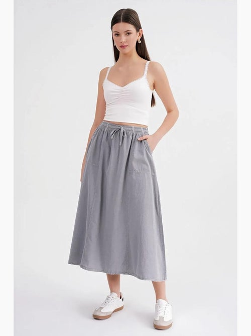 Jupe en popeline taille haute avec fermeture à cordon mixray - Kiabi Jupe en popeline taille haute avec fermeture à cordon mixray - Kiabi