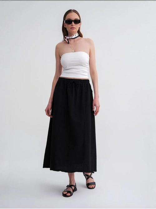 Jupe en popeline taille haute avec fermeture à cordon mixray - Kiabi Jupe en popeline taille haute avec fermeture à cordon mixray - Kiabi