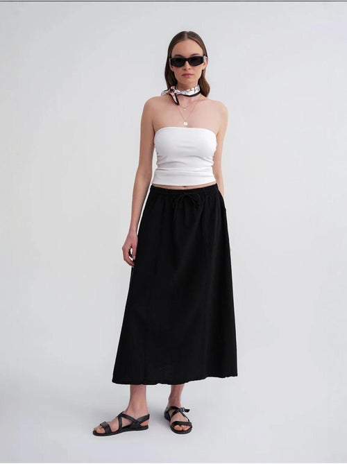 Jupe en popeline taille haute avec fermeture à cordon mixray - Kiabi Jupe en popeline taille haute avec fermeture à cordon mixray - Kiabi