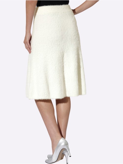Jupe en tricot fil moelleux à poils longs - taille standard - helline - Kiabi Jupe en tricot fil moelleux à poils longs - taille standard - helline - Kiabi