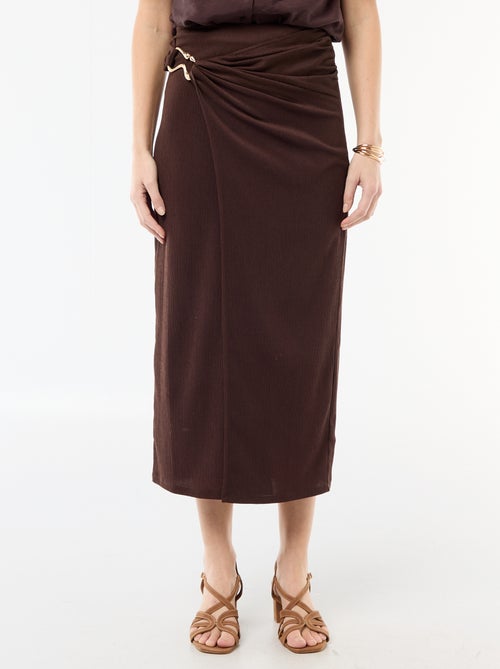 Jupe longue avec boucle dorée à la taille - Kiabi