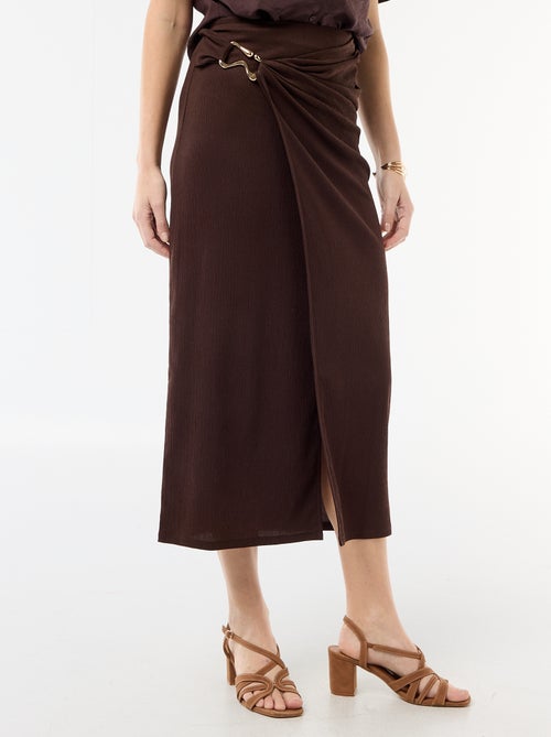 Jupe longue avec boucle dorée à la taille - Kiabi