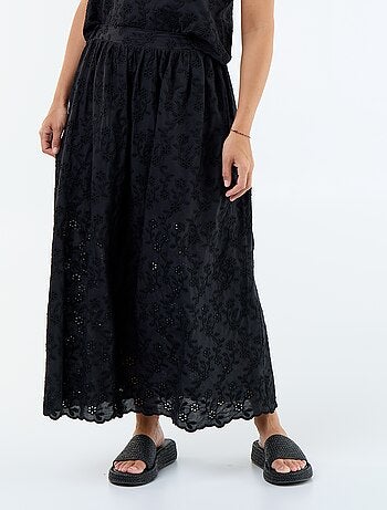 Jupe longue avec broderie anglaise