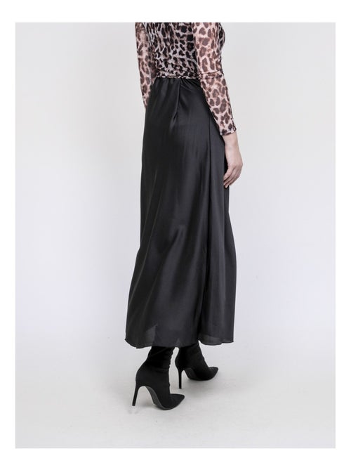 Jupe longue en satin XALPA - Kiabi