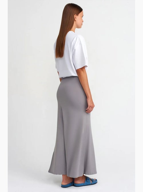Jupe longue évasée à taille haute dilvin - Kiabi Jupe longue évasée à taille haute dilvin - Kiabi