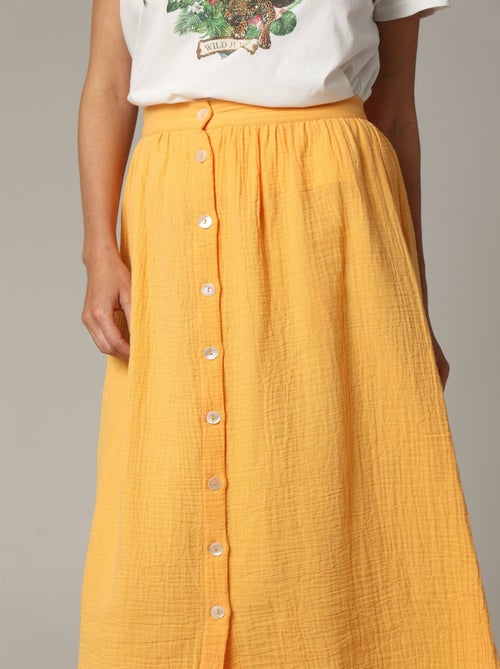 Jupe midi en gaze de coton jaune avec boutons 'Deeluxe' - Kiabi