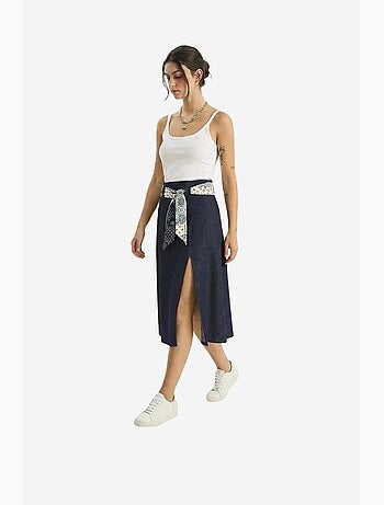 Jupe midi en satin taille haute avec fente lucci