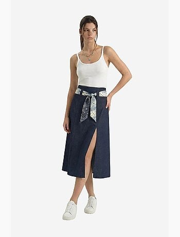 Jupe midi en satin taille haute avec fente lucci