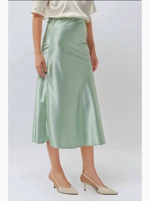 Jupe midi en satin taille haute hiccup - Kiabi Jupe midi en satin taille haute hiccup - Kiabi