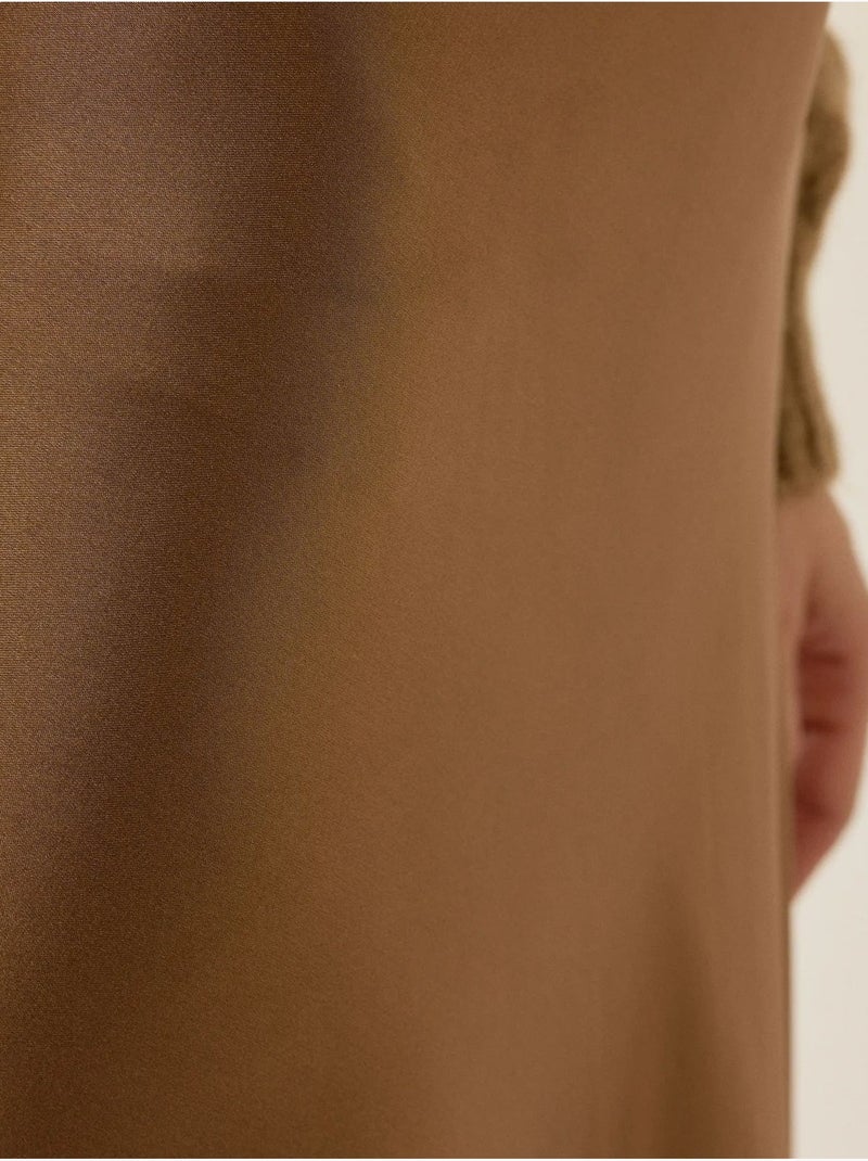 Jupe midi en satin taille haute Marron - Kiabi