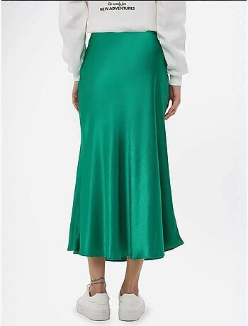 Jupe midi en satin taille haute