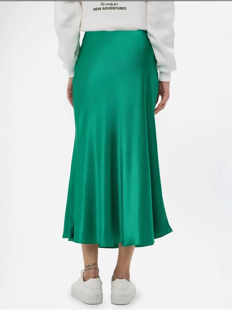 Jupe midi en satin taille haute Vert émeraude - Kiabi