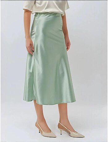 Jupe midi en satin taille haute