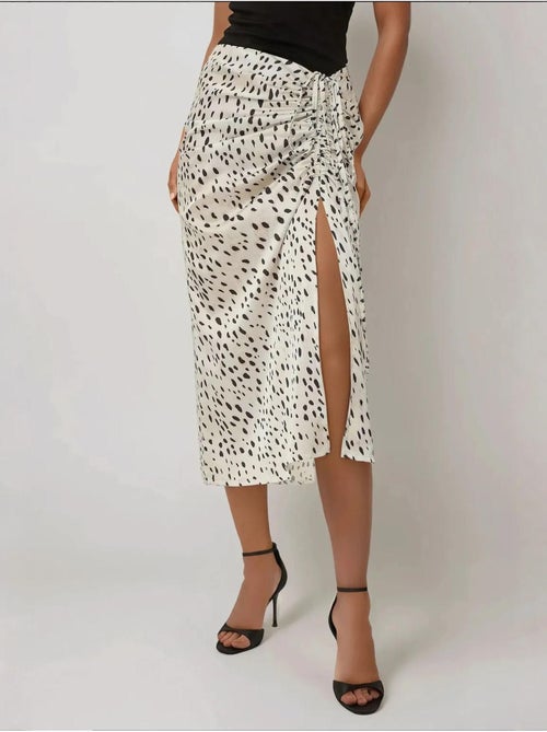 Jupe midi moulante en satin imprimé avec fente - Kiabi