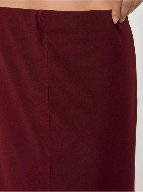 Jupe midi taille haute en dentelle collection pika - Kiabi Jupe midi taille haute en dentelle collection pika - Kiabi