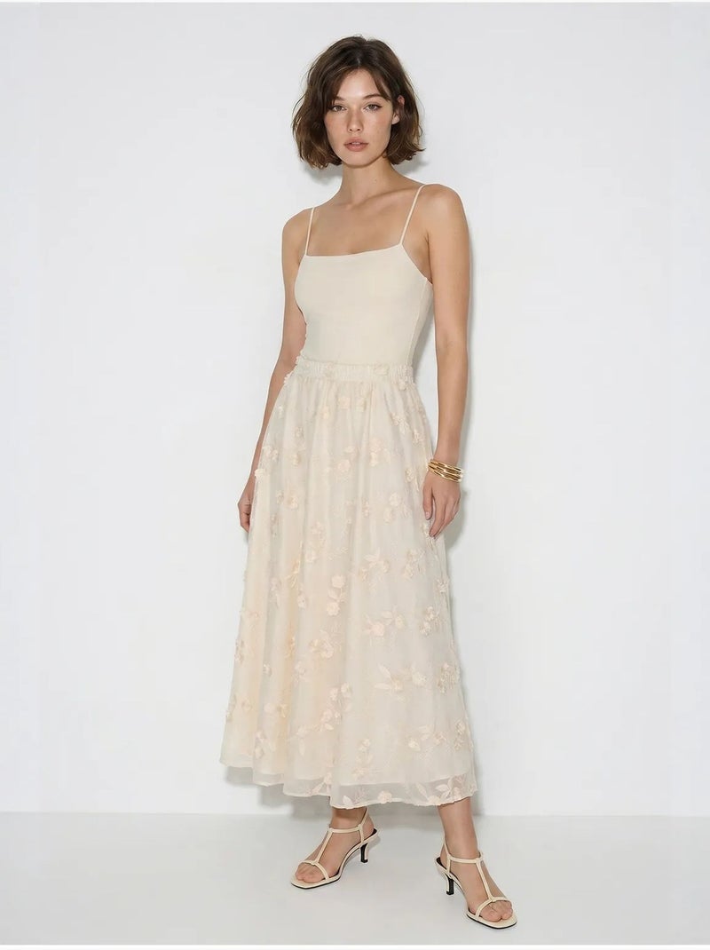 Jupe midi trapèze brodée à taille haute lucci Crème - Kiabi