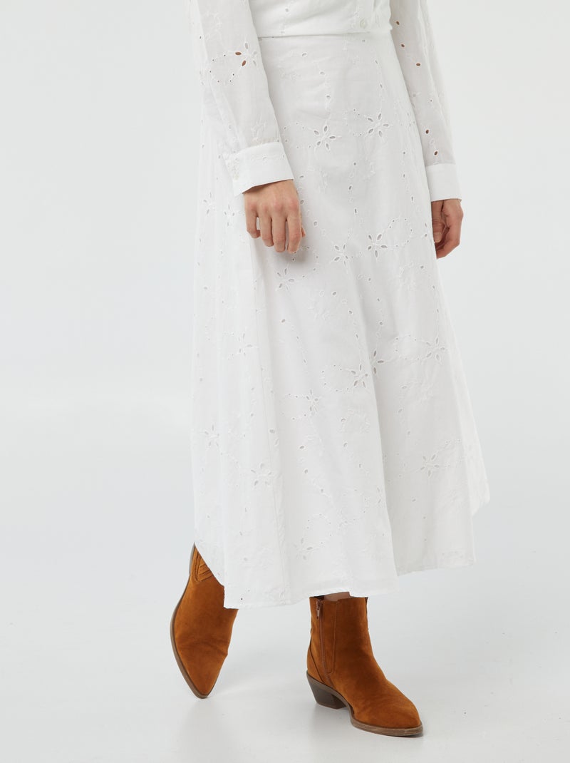 Jupe midi unie avec broderies anglaises Blanc - Kiabi