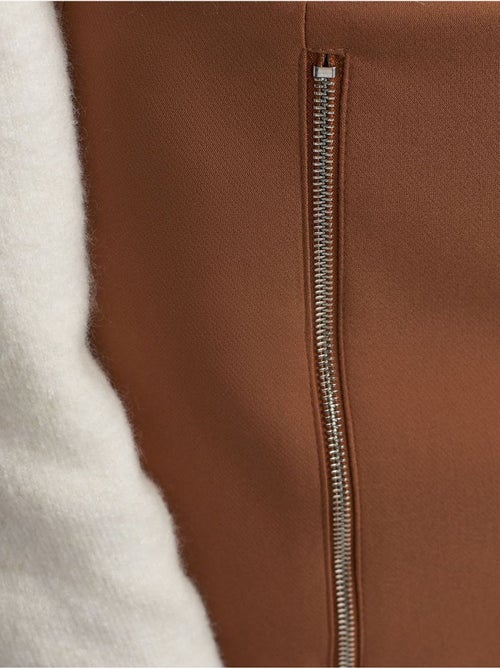 Jupe Mini Droite À Fermeture Zippée - Kiabi