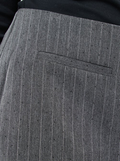 Jupe short à rayures et strass all over - Kiabi