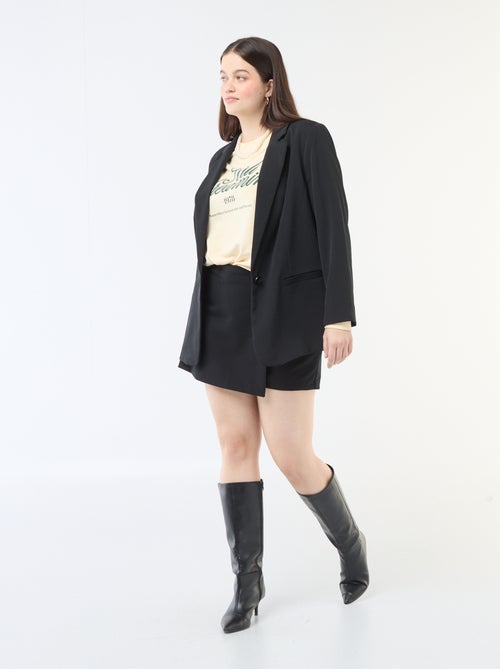 Jupe short avec pan croisé avec bouton fantaisie - Kiabi