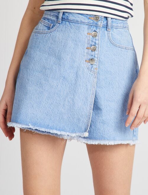 Jupe short en denim avec bords crus - Kiabi