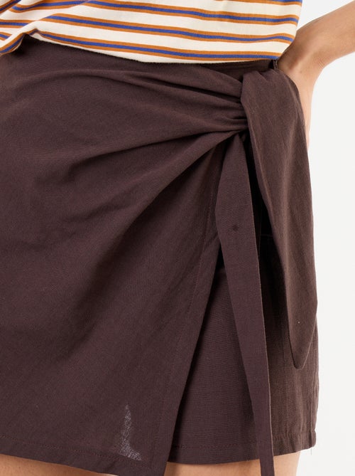 Jupe short léger avec ceinture à nouer - Kiabi
