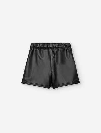 Jupe-short plissée en cuir synthétique