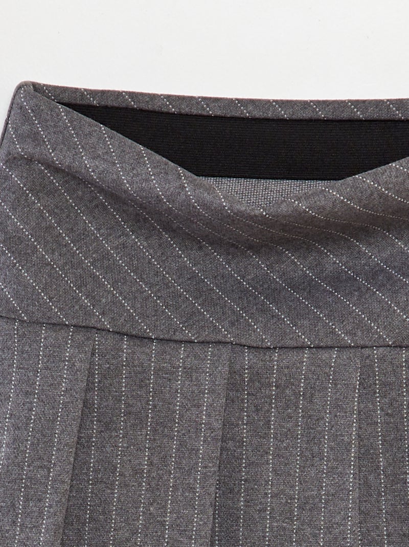 Jupe style tennis à rayures Gris - Kiabi