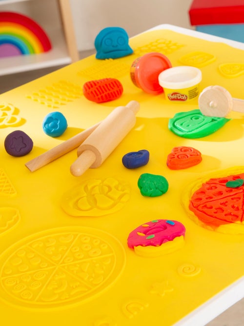 Kit de Loisirs Créatifs + 12 Pots de Pâte à Modeler + Tapis et Accessoires 'roba x Play-Doh' - Kiabi