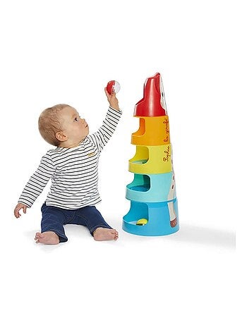 La tour géante de Sophie la girafe