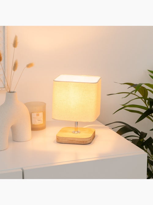 Lampe à poser en bois abat-jour en tissu TOXEY - Kiabi Lampe à poser en bois abat-jour en tissu TOXEY - Kiabi