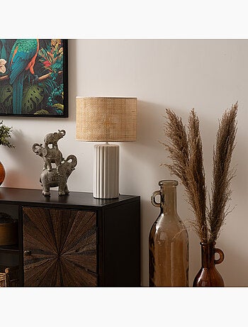 Lampe à poser en céramique abat-jour en rotin ajouré TYLIA