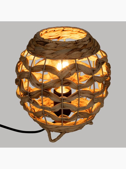 Lampe à poser sphérique en jacinthe d'eau tressée SAND - Kiabi