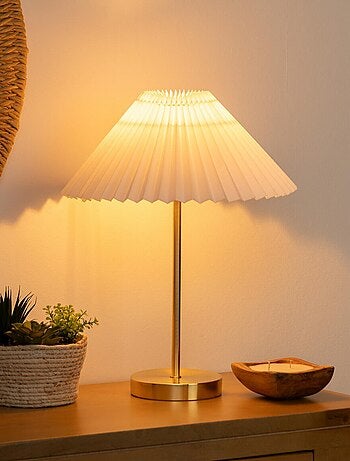 Lampe doré avec abat-jour plissé