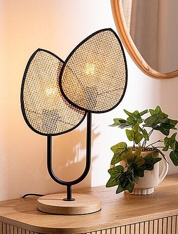 Lampe en forme de feuilles en rotin