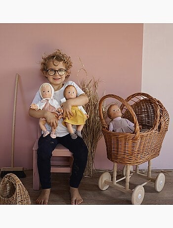 Landau en osier avec couverture tricot