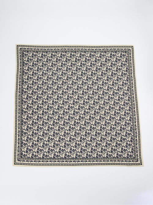 Large foulard carré - 100 x 100 cm - Kiabi Large foulard carré - 100 x 100 cm - Kiabi