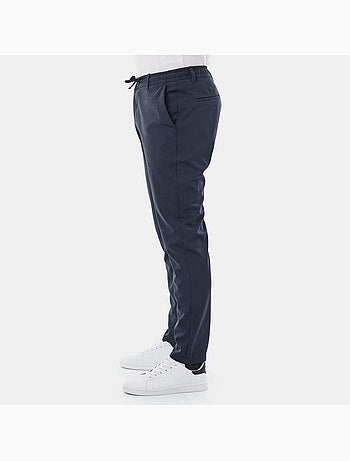 Le pantalon habillé à cordon moderne