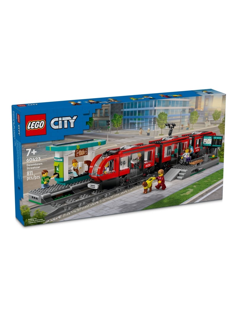 Le tramway et la station du centre-ville Multicolore - Kiabi