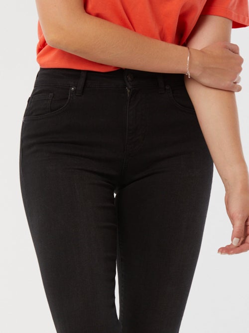 Lee Cooper - Jean LC135 Black Black - L30 - Kiabi Lee Cooper - Jean LC135 Black Black - L30 - Kiabi