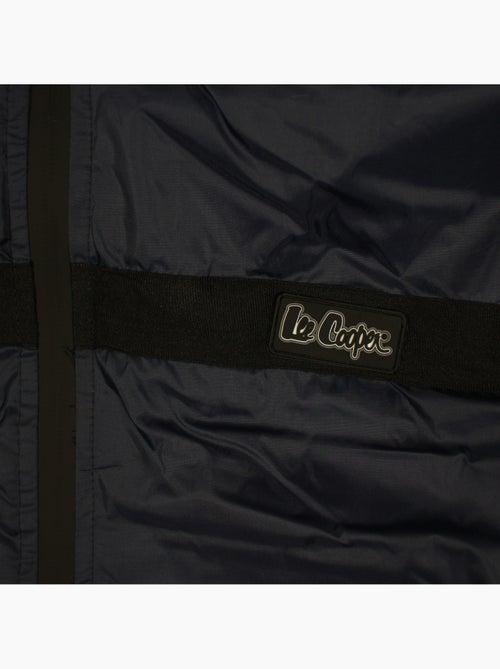 Lee cooper - parka zippée à capuche, poches zippées et capuche bordée de fausse fourrure - Kiabi Lee cooper - parka zippée à capuche, poches zippées et capuche bordée de fausse fourrure - Kiabi