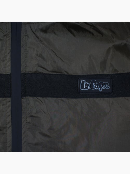 Lee cooper - parka zippée à capuche, poches zippées et capuche bordée de fausse fourrure - Kiabi Lee cooper - parka zippée à capuche, poches zippées et capuche bordée de fausse fourrure - Kiabi
