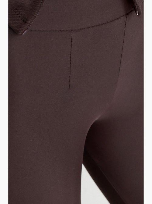 Legging à taille haute, jambe skinny et fermeture zippée dilvin - Kiabi Legging à taille haute, jambe skinny et fermeture zippée dilvin - Kiabi