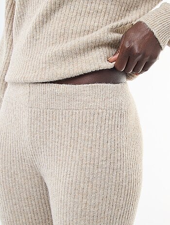 Legging côtelée en matière douce